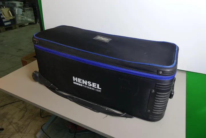 Studioblitzset Hensel und Godox mit Trolley-Tragetasche Modell: QT400 II, QT600 II